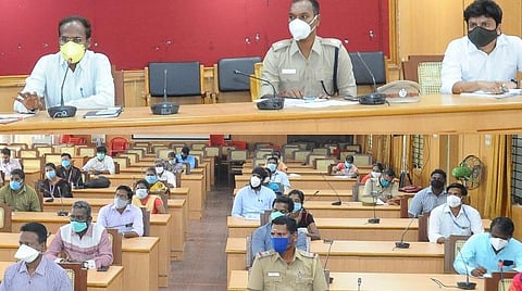 வட்டார மருத்துவ அளவிலான சிறப்புக் குழுக்களுக்கான ஆலோசனைக் கூட்டம் ஆட்சியர் அண்ணாதுரை தலைமையில் நடைபெற்றது.