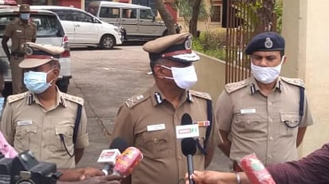 12 நாள் ஊரடங்கு; கடினமாக இருந்தாலும் பொதுமக்கள் பொறுத்துக்கொள்ளத்தான் வேண்டும்: சென்னை காவல் ஆணையர் வேண்டுகோள்