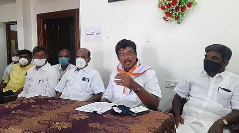 கிருஷ்ணகிரியில் செய்தியாளர்களை சந்தித்த எம்.பி. செல்லக்குமார்.
