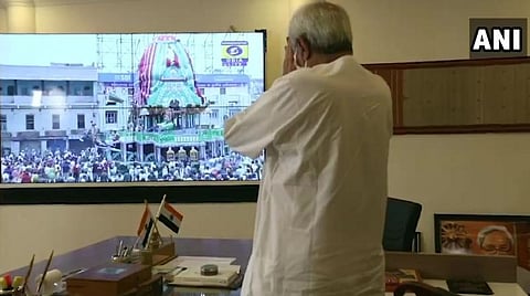 பூரி ஜெகநாதர் ரத யாத்திரை தொடக்கம்: நேரலையில் ஒளிபரப்பு: அலுவலகத்தில் இருந்து வழிபட்ட முதல்வர் பட்நாயக்