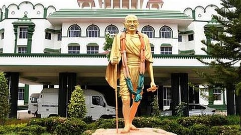 ஈரானில் தவிக்கும் தமிழக மீனவர்கள்: 500 பேரை மீட்கக்கோரிய மனு தள்ளுபடி 