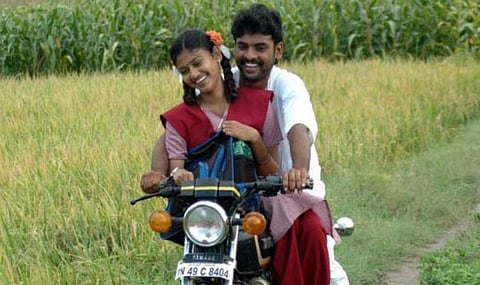 10 ஆண்டுகளை நிறைவு செய்த 'களவாணி': கலகலப்பான கிராமத்துக் காதல் 