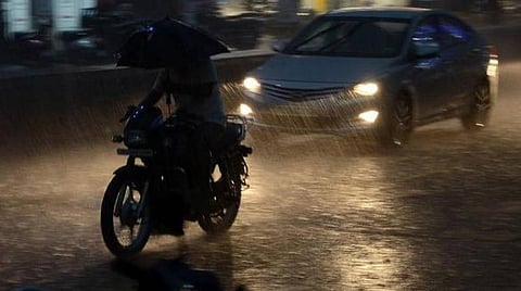 சேலம் மாவட்டத்தில் 2-வது நாளாக மழை