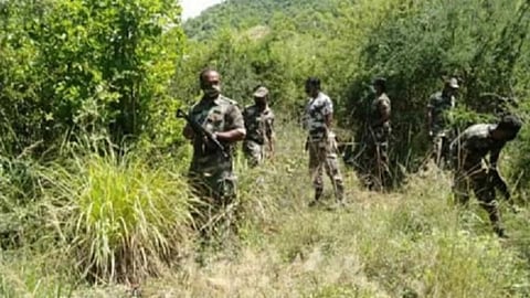 மேற்குத் தொடர்ச்சி மலையில் நக்சல் தடுப்புப் பிரிவினர் தீவிர சோதனை