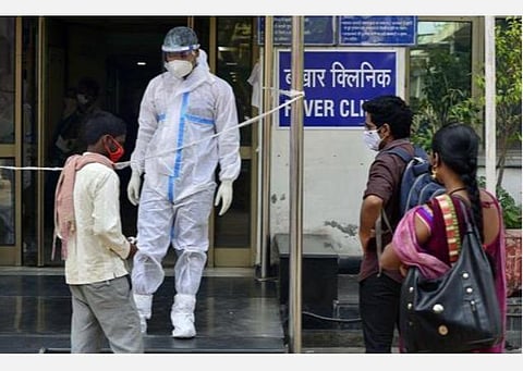 இந்தியாவில்  ஒரேநாளில் 24,850 பேருக்குக் கரோனா; குணமடைந்தோர் எண்ணிக்கை 4,09,082; மரணமடைந்தோர் 613- சுகாதார அமைச்சகம்