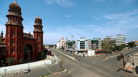சென்னை உள்ளிட்ட 4 மாவட்டங்களில் முழு முடக்கம் நிறைவு; தளர்வுகளுடன் கூடிய ஊரடங்கு இன்று முதல் அமல்: கிராமப் பகுதிகளில் சிறு வழிபாட்டுத் தலங்களைத் திறக்க அனுமதி