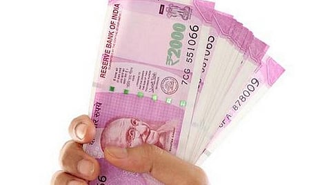 நடிகர்களின் சம்பளம் 50% வரை குறைப்பு: தயாரிப்பாளர்கள் முடிவு