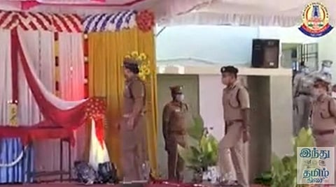 காவலர் எம்.நாகராஜன் அவர்களின் திருவுருவப் படத்திற்கு காவல்துறை தலைமை இயக்குநர் .ஜ.கு.திரிபாதி மற்றும் சென்னை பெருநகர காவல் ஆணையாளர் மகேஷ்குமார் அகர்வால் மலர்தூவி அஞ்சலி