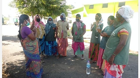 தூய்மைப் பணியாளர்களின் துயரம் நீங்குமா?- அறிவித்த ஊதிய உயர்வை அரசு அமல்படுத்துவது எப்போது?