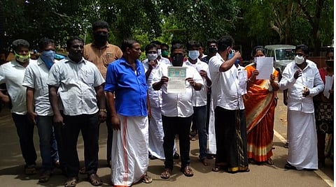 காரைக்குடியில் தங்கக்கட்டியை பாதி விலைக்கு விற்பதாகக் கூறி ரூ.3 கோடி, 500 பவுன் நகை மோசடி 