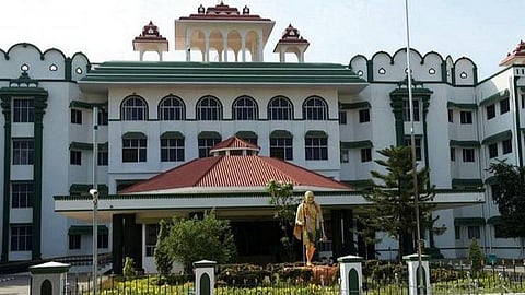 மதுரையில் கரோனா தொற்று பரவல் அதிகரிப்பு: ஊடக செய்திகள் அடிப்படையில் உயர் நீதிமன்றம் தாமாக விசாரணை