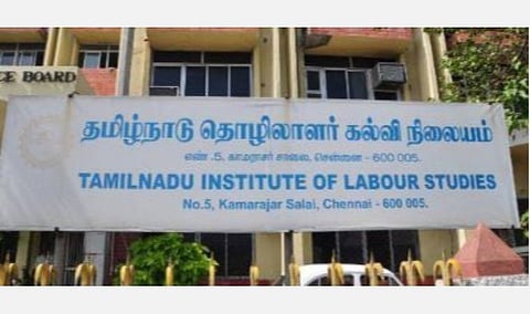 தொழிலாளர் மேலாண்மை பட்டப் படிப்புகளில் சேர விண்ணப்பிக்கலாம்: தொழிலாளர் கல்வி நிலையம் அறிவிப்பு