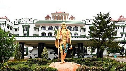 சாத்தான்குளம் மகேந்திரன் வழக்கை உயர் நீதிமன்றம் கண்காணிக்கும்; தாய் வடிவு பாதுகாப்பை அரசு உறுதி செய்ய வேண்டும்: நீதிமன்றம் உத்தரவு