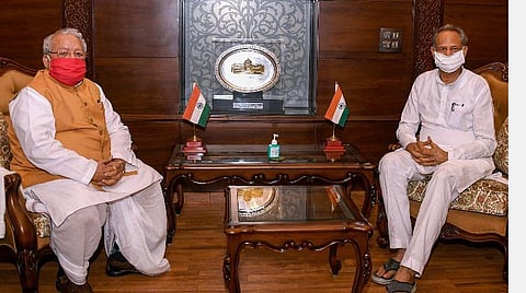 முதல்வர் அசோக் கெலாட், ஆளுநர் கல்ராஜ் மிஸ்ரா : கோப்புப்படம்