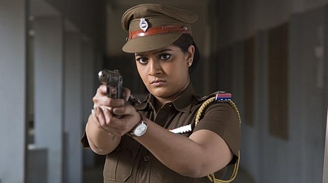 தைரியமாகப் பேசும் நபர்கள் திரைத்துறையில் இல்லை: வரலட்சுமி சரத்குமார் கோபம்