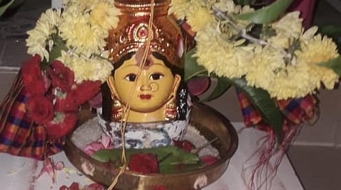 உங்கள் கடனையெல்லாம் தீர்த்துவைக்கும் மகாலக்ஷ்மி வழிபாடு! 