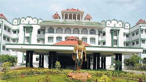 ஆதரவற்ற முதியோர்களைப் பாதுகாப்பதில் அரசின் நிலைப்பாடு என்ன?- தமிழக அரசு பதிலளிக்க உயர் நீதிமன்றம் உத்தரவு