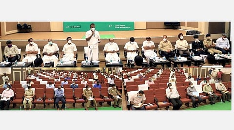 கரோனா தொற்று தடுப்பு நடவடிக்கை; சென்னையை மற்ற மாவட்டங்கள் பின்பற்றலாம்: அமைச்சர் எஸ்.பி.வேலுமணி