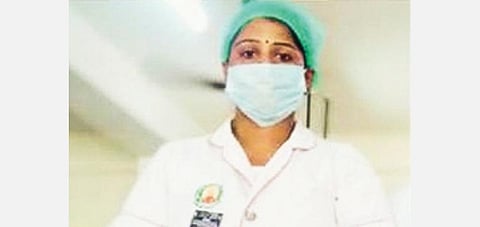 கரோனா பரவல் தீவிரமடைந்து வருவதால் ஒப்பந்த செவிலியர் பணிக்கு ஆள் எடுப்பு தீவிரம்: புதுச்சேரியில் பணியாளர் பற்றாக்குறையை சரி செய்ய முடிவு
