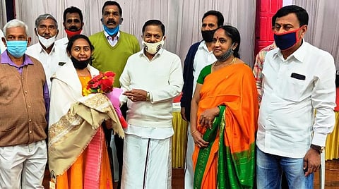 மல்லிகாவுக்குப் பாராட்டு விழா