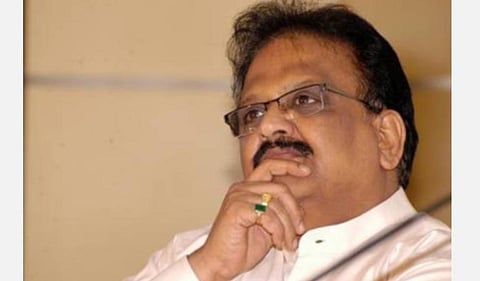 தொடர்ந்து தீவிர சிகிச்சைப் பிரிவில் எஸ்.பி.பாலசுப்பிரமணியம்: மருத்துவமனை அறிக்கை