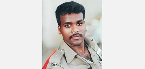 விழுப்புரம் ஆயுதப்படை காவலர் துப்பாக்கியால் சுட்டு தற்கொலை
