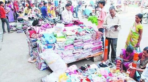தெரு வியாபாரிகளின் வாழ்வாதாரத்தைப் பாதுகாப்பதில் காவல்துறைக்கும், நகராட்சிகளுக்கும் முக்கிய பங்கு: ஹர்தீப் சிங் பூரி வலியுறுத்தல்