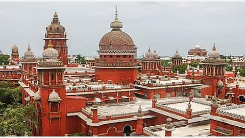 தடையை மீறி விநாயகர் சிலை: நடவடிக்கைக்கோரி மனு: அரசு பார்த்துக்கொள்ளும், உயர் நீதிமன்றம் கருத்து