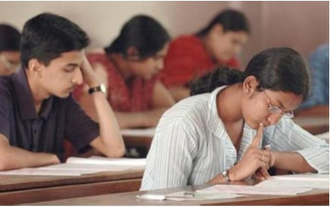 செப்.13-ல் நடைபெறுகிறது நீட் தேர்வுக்கு விரைவில் ஆன்லைனில் ஹால்டிக்கெட்