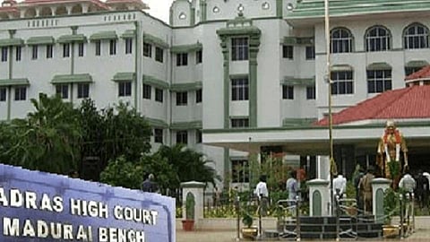 துணை வட்டாட்சியர் பதவி உயர்வு விதிகளை 4 வாரத்தில் திருத்த வேண்டும்: தமிழக அரசுக்கு உயர் நீதிமன்றம் கெடு