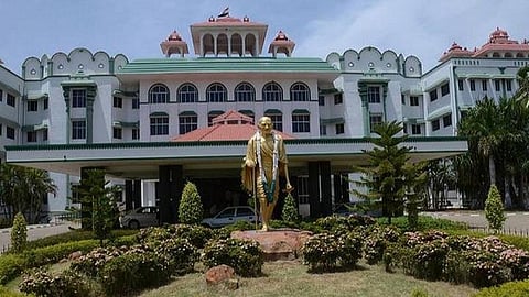 நீட் ஆள்மாறாட்ட வழக்கில் கைதான மாணவர்களின் சான்றிதழ்கள் எங்கே?- உயர் நீதிமன்றம் கேள்வி