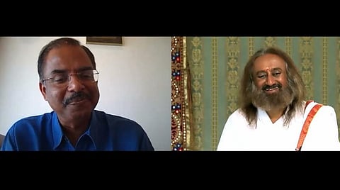 சிக்கலானதை எளிதாக்குங்கள்:  ஸ்ரீ ஸ்ரீ ரவிசங்கருடன் கலர்ஸ் தமிழ் தொலைக்காட்சி நடத்திய  உரையாடல்