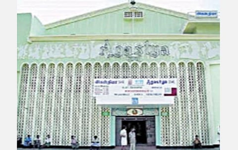 சென்னையில் 53 ஆண்டுகளாக இயங்கி வந்த அகஸ்தியா திரையரங்கம் மூடப்படுகிறது
