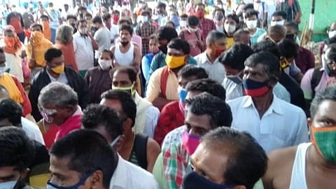 பௌர்ணமி வழிபாடு: சதுரகிரியில் குவிந்த பக்தர்கள்