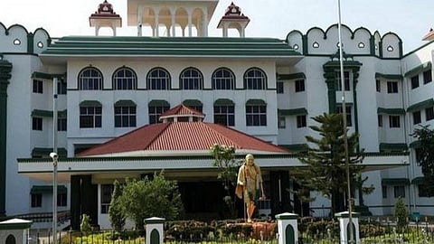 ரூ.300 கோடி நிதி நிறுவன மோசடி வழக்கில் உயர் அதிகாரிகள் தலையிட தடை கோரி வழக்கு: விசாரணை செப்.14-க்கு ஒத்திவைப்பு