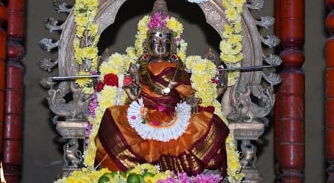 பேசும் தெய்வம் காளிகாம்பாள்; நாம் கேட்காமலே தருவாள் காளிகாம்பாள்! 