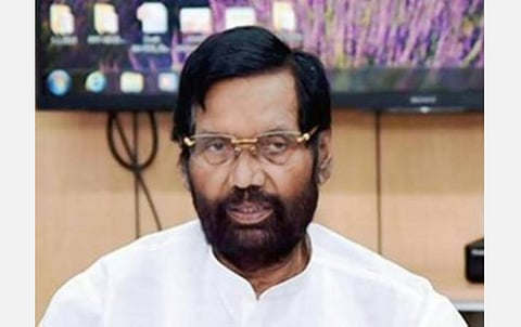 தேசிய ஜனநாயக கூட்டணியில் மாஞ்சி கட்சி இணைந்ததால் ராம் விலாஸ் பாஸ்வான் அதிருப்தி: மகனுக்கு மத்திய அமைச்சர் பதவி பெற பாஜகவிடம் பேரம்?