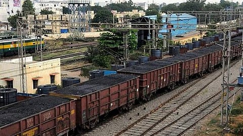 கரோனா காலத்திலும் ரயில்வே சாதனை: கடந்த ஆண்டைவிட சரக்கு கையாளும் திறன் 10% அதிகம்