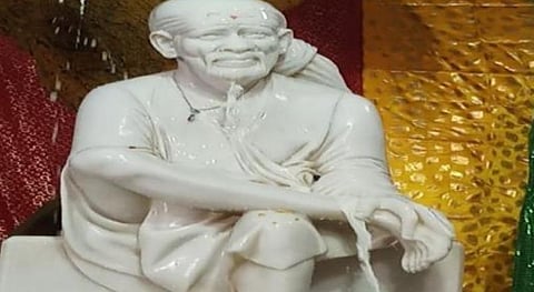 ’குடும்பத்துக்கு உண்மையாக இருங்கள்; உங்களைத் தேடி நானே வருவேன்’; ‘நீங்கள் எனக்கு தரும் பிரசாதம் இதுதான்’ என்கிறார் சாயிபாபா! 