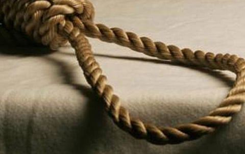 தற்கொலை முயற்சி தண்டனைக்குரிய குற்றமா?- மத்திய அரசுக்கு நோட்டீஸ்
