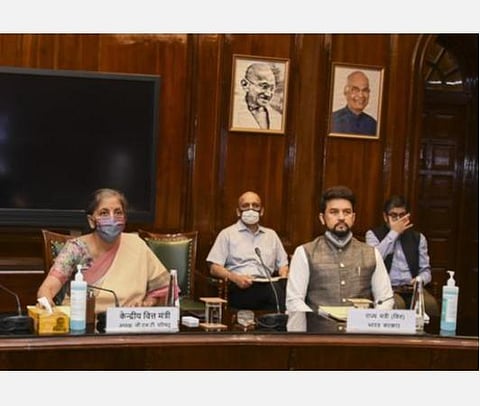 4 ஆண்டுகளில் நெடுஞ்சாலைத் திட்டங்களுக்காக எல்ஐசியின் முதலீடு ரூ.33,000 கோடி –மக்களவையில் மத்திய அமைச்சர் தகவல்