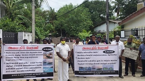 யாழ்ப்பாணத்தில் தமிழக மீனவர்களுக்கு எதிராகப் பேரணி: இந்தியத் துணைத் தூதரிடம் மனு