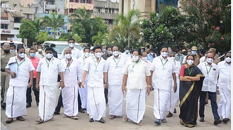புதிய கல்விக்கொள்கை குறித்த கோரிக்கை ஏற்க மறுப்பு: சட்டப் பேரவையிலிருந்து திமுக வெளிநடப்பு 