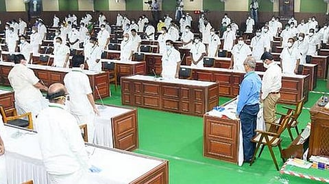அண்ணா பல்கலைக்கழகம் இரண்டாக பிரிப்பு, திருமண பதிவு சட்டத்தில் திருத்தம் உட்பட சட்டப்பேரவையில் 18 மசோதாக்கள் நிறைவேற்றம்