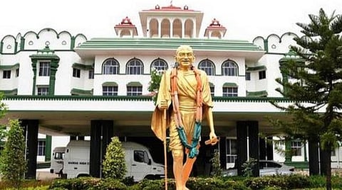 மீன்பிடி ஏலம் வழங்கப்படும் நீர் நிலைகளில் கால்நடைகள் தண்ணீர் பருக அனுமதிக்க வேண்டும்: எழுத்தாளர் சோ.தர்மனின் பதிவை சுட்டிக்காட்டி நீதிபதி உத்தரவு