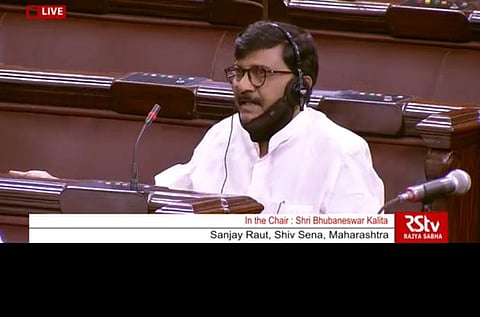 விவசாய மசோதாக்கள் நிறைவேறினால் விவசாயிகள் தற்கொலை நடக்காது என உறுதி கொடுக்க முடியுமா? - மத்திய அரசுக்கு சிவசேனா சரமாரி கேள்வி