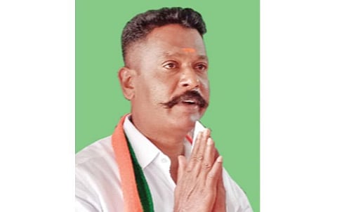 மதுரை சலூன் கடைக்காரர் மீது கந்து வட்டி சட்டத்தில் வழக்கு: பிரதமரால் பாராட்டப்பட்டவர்
