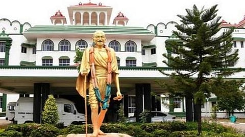 மதுரையில் புதிய வணிக வளாகம் திறக்கத் தடை கோரி வழக்கு