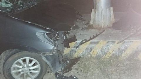 விபத்துக்குள்ளான கார்
