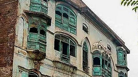 நடிகர்கள் ராஜ் கபூர், திலீப் குமார் வீடுகளை வாங்க பாக். முடிவு